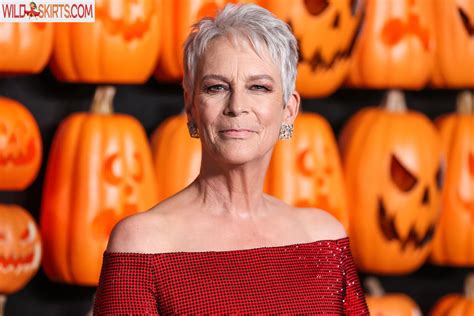 Jamie Lee Curtis just shared a naked photo on Instagram